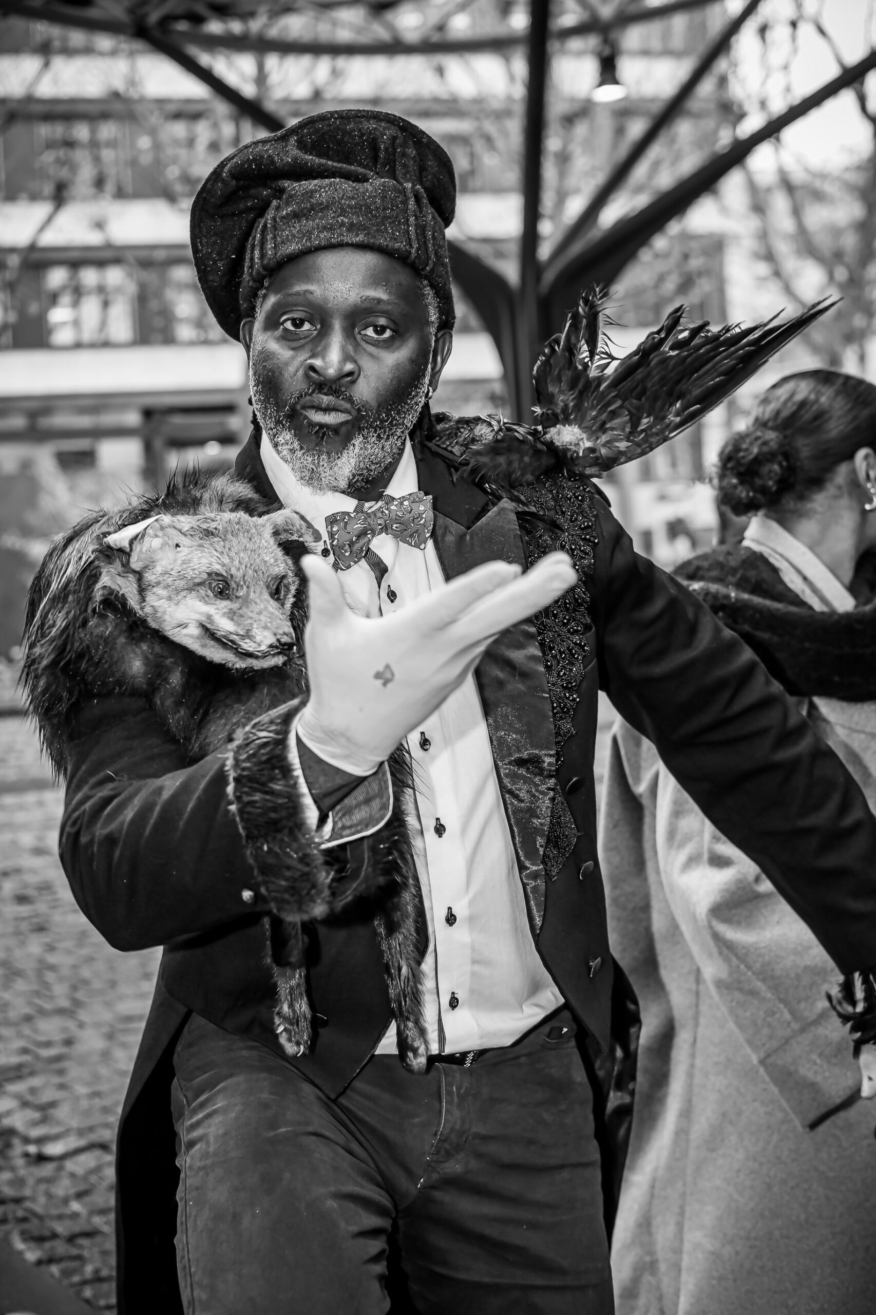 Ntoyo Ulrich en costume de parade